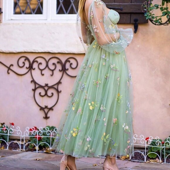 Olive Green Elegant Women's Romantic Prom Dress With Princess Puff Sleeves - Picture 2 of 3